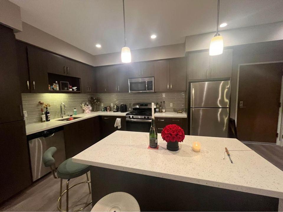Appartement Luxury West Hollywood Gem With Pool & Hot Tub + Gym *